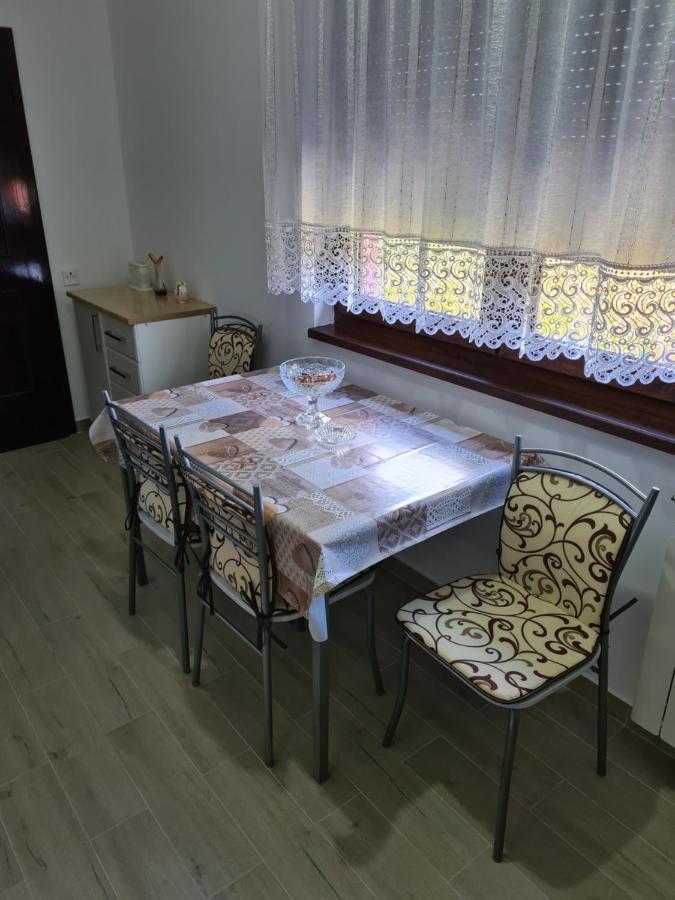 Apartamento In Pavlovic Banja Koviljača Exterior foto