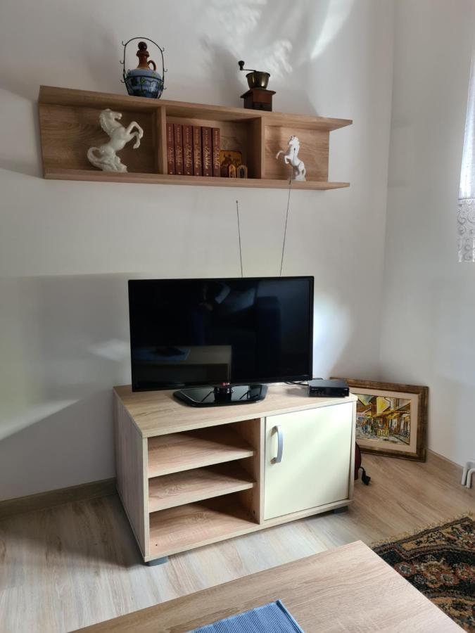 Apartamento In Pavlovic Banja Koviljača Exterior foto