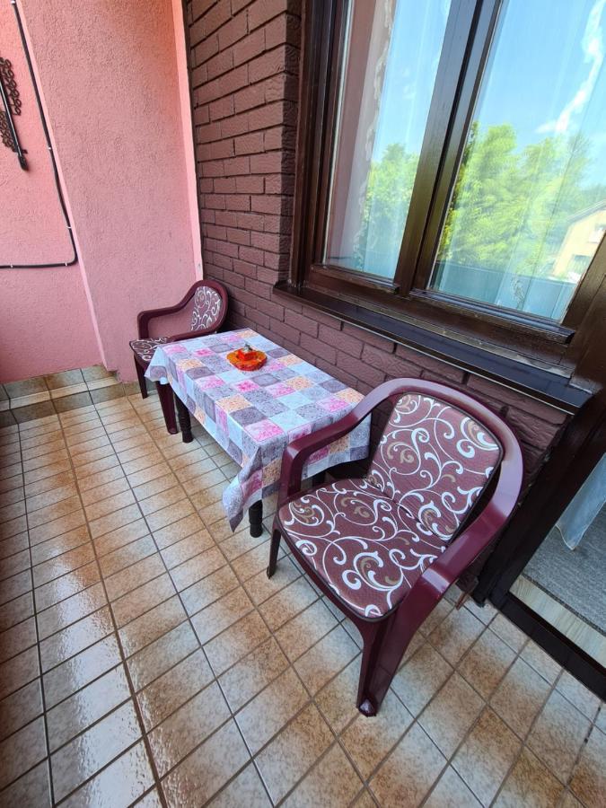 Apartamento In Pavlovic Banja Koviljača Exterior foto