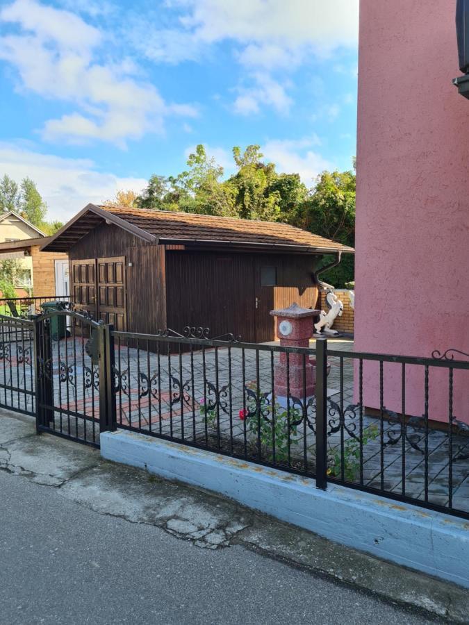 Apartamento In Pavlovic Banja Koviljača Exterior foto